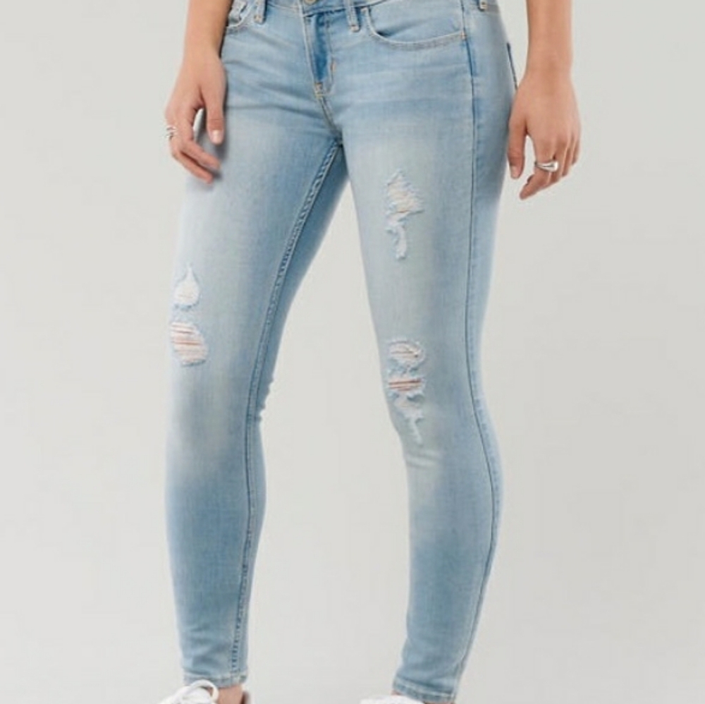 NWOT Hollister Skinny Jeans - Brand New